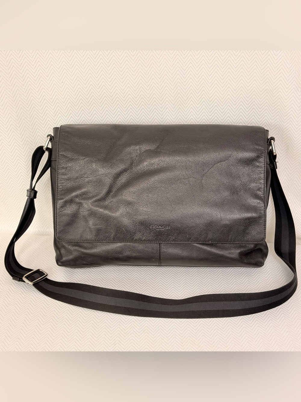 Coach Charles Messenger Bag Men’s Black Leather with Black Webbed Strap